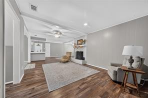 6969 FM 2494 - Photo 33