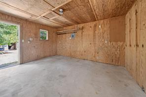 6969 FM 2494 - Photo 36