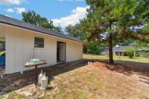 6969 FM 2494 - Photo 37