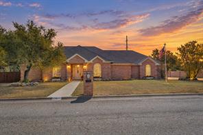 128 Lakeside Oaks Circle