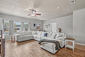 105 Water Lane - Photo 5