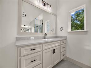 2024 Forest Bridge Drive - Photo 32