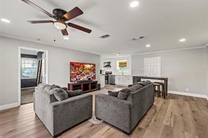 111 N Morgan Street W - Photo 5