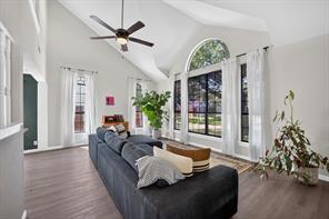 519 Fox Creek Court - Photo 4