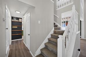 519 Fox Creek Court - Photo 8