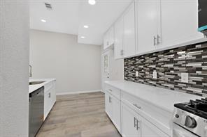 1612 Jones Street - Photo 14