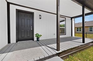 1612 Jones Street - Photo 2