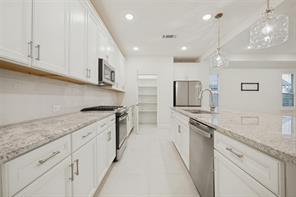 9621 Creekwood Drive - Photo 12