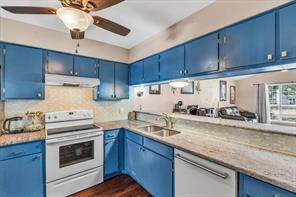 1217 Elm Court - Photo 12