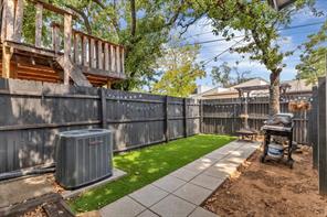 1217 Elm Court - Photo 31