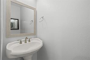 3807 Winding Road - Photo 16