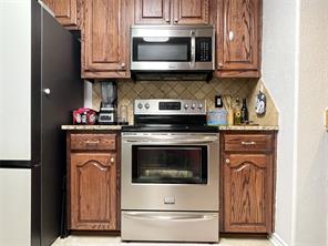 1209 Magnolia - Photo 7