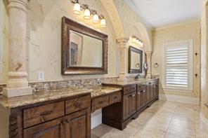 10020 Hidden Bluff - Photo 12