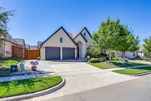 3917 Redbud Drive - Photo 2