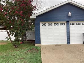 411 Lantana Drive - Photo 2