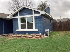 411 Lantana Drive - Photo 3
