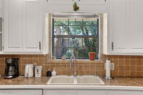 3910 Cross Bend Court - Photo 10
