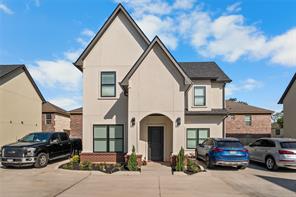 2700 S 2nd
