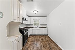 1924 Connally Street - Photo 9